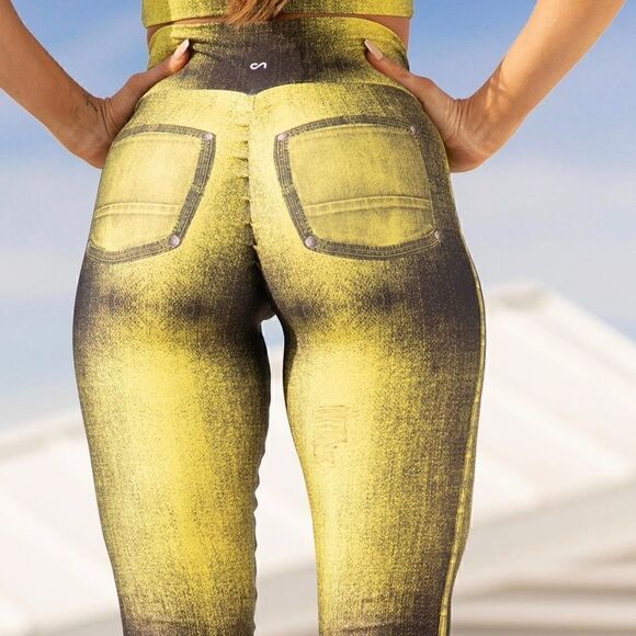 CANOAN - SCRUNCH BOOTY LEGGING - YELLOW JEANS PRINT (P/S) - Picture 3 of 11